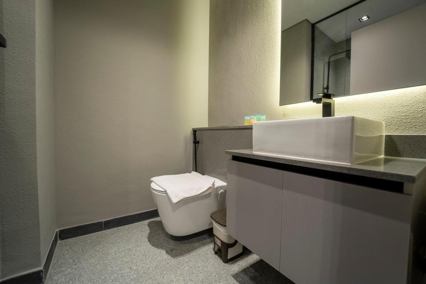 Aws Homes - Chic Downtown Views